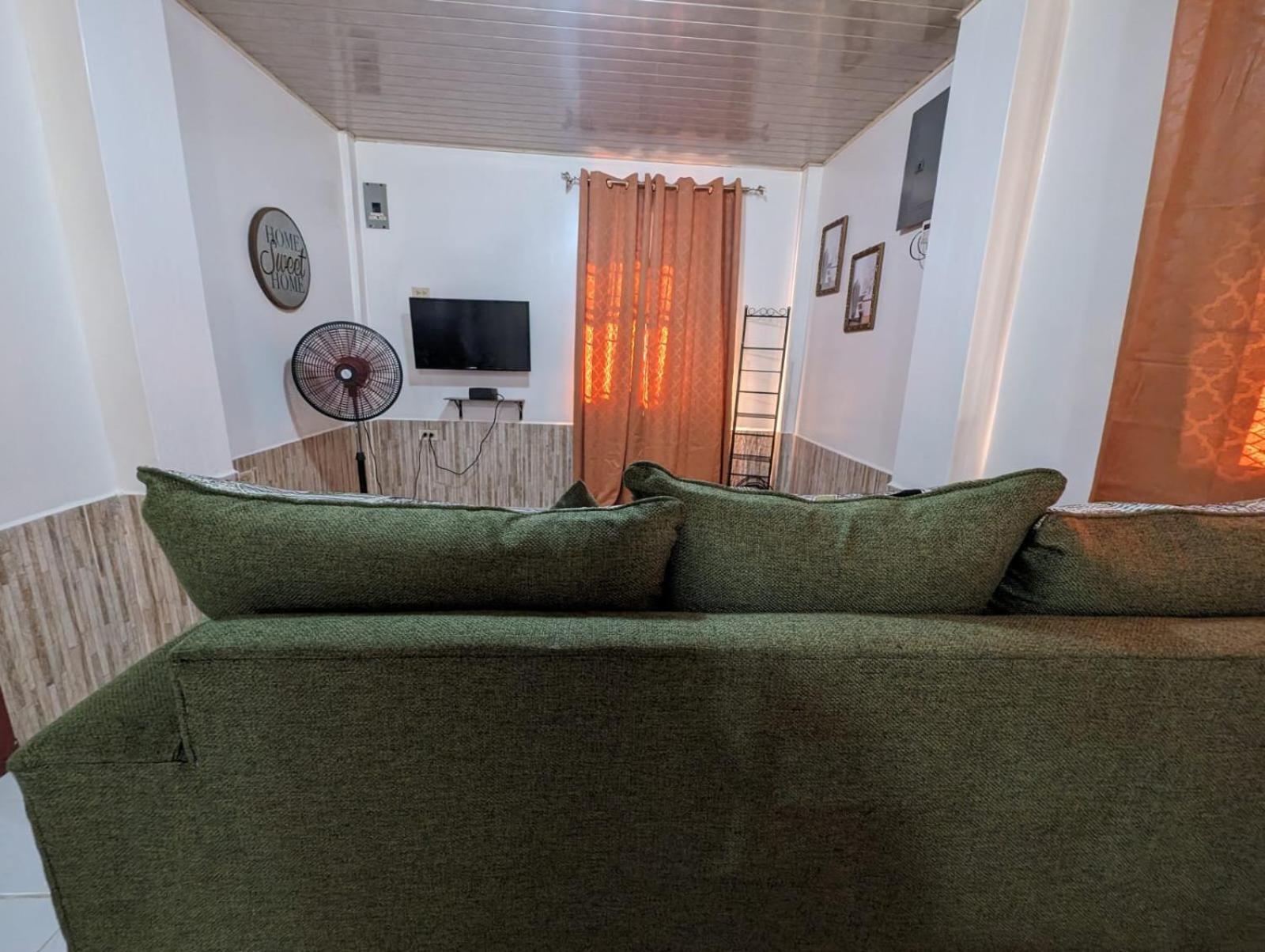 Comfy And Cozy Apartment Georgetown Esterno foto